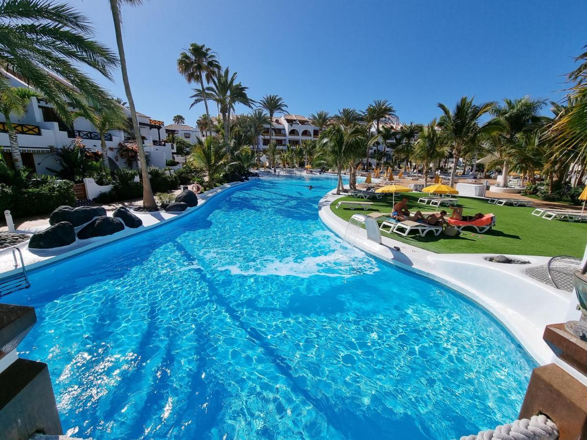 Studio Apartment No 1 Directly On The Beach And Sea, Terrace, Heated Pool, Wifi Playa de las Américas Eksteriør billede