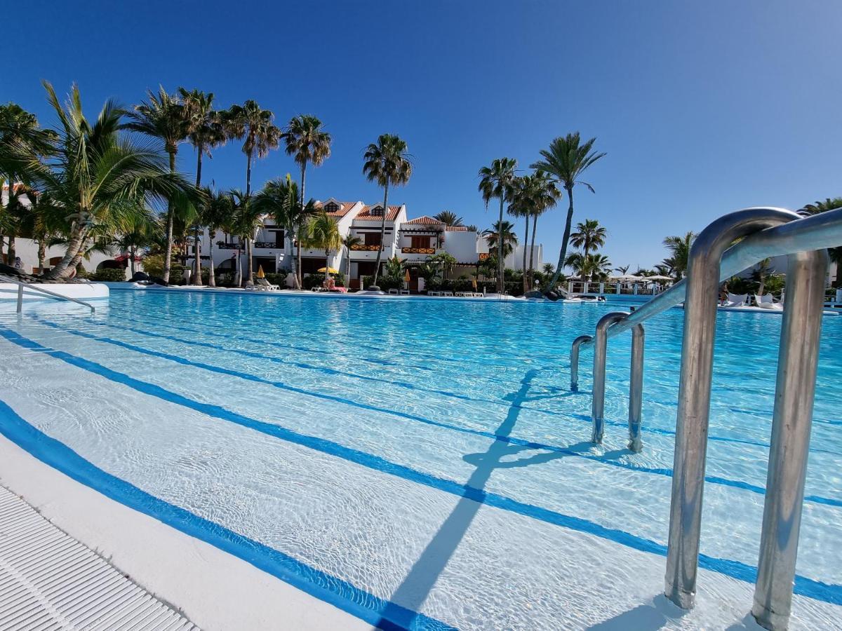 Studio Apartment No 1 Directly On The Beach And Sea, Terrace, Heated Pool, Wifi Playa de las Américas Eksteriør billede