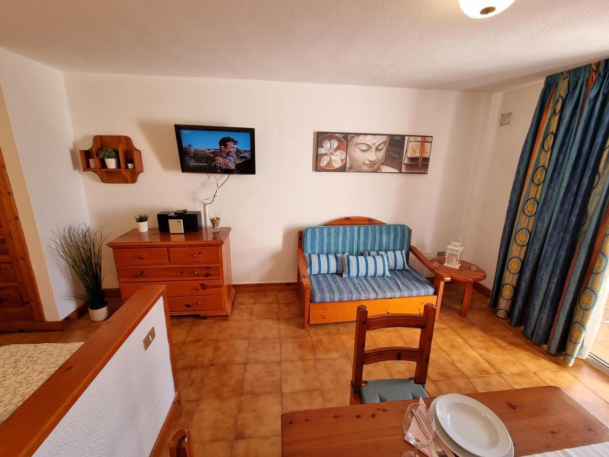 Studio Apartment No 1 Directly On The Beach And Sea, Terrace, Heated Pool, Wifi Playa de las Américas Eksteriør billede