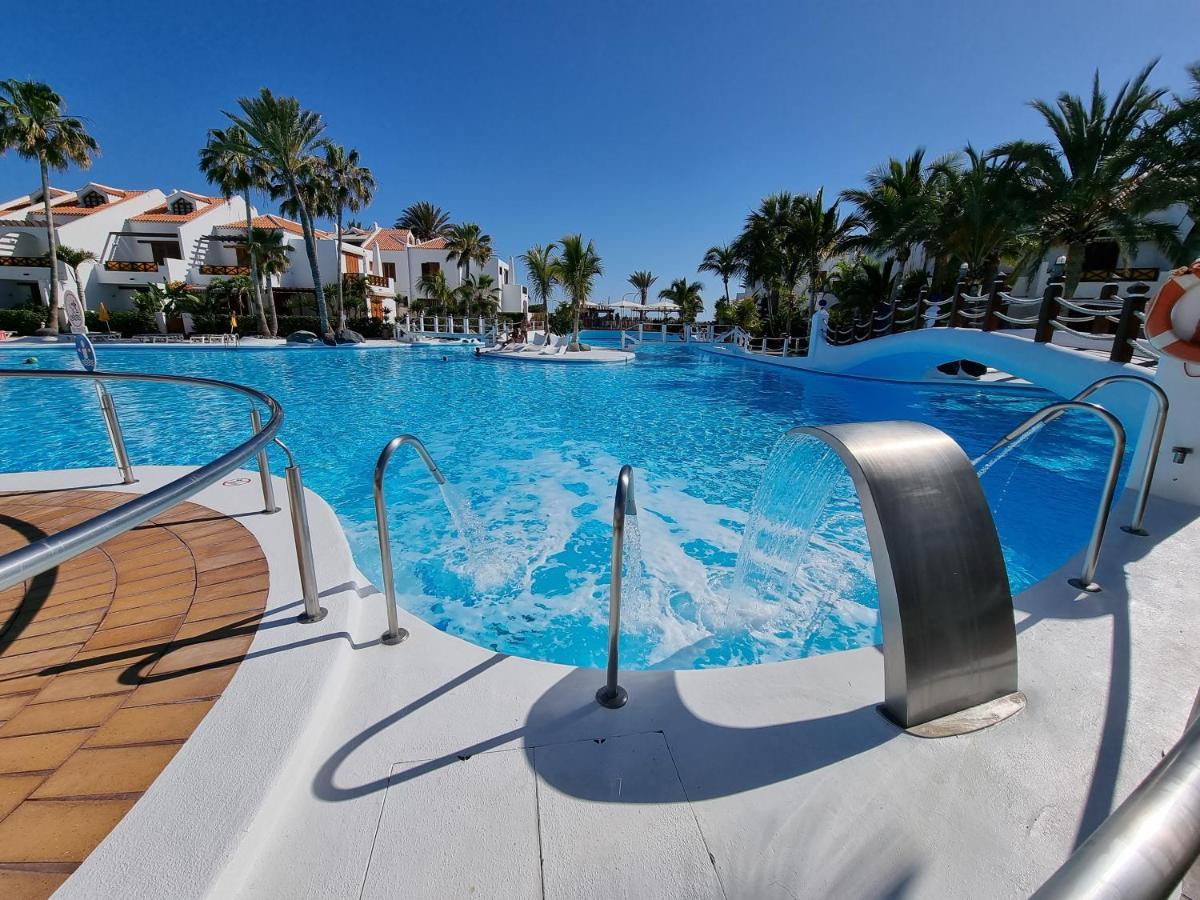Studio Apartment No 1 Directly On The Beach And Sea, Terrace, Heated Pool, Wifi Playa de las Américas Eksteriør billede