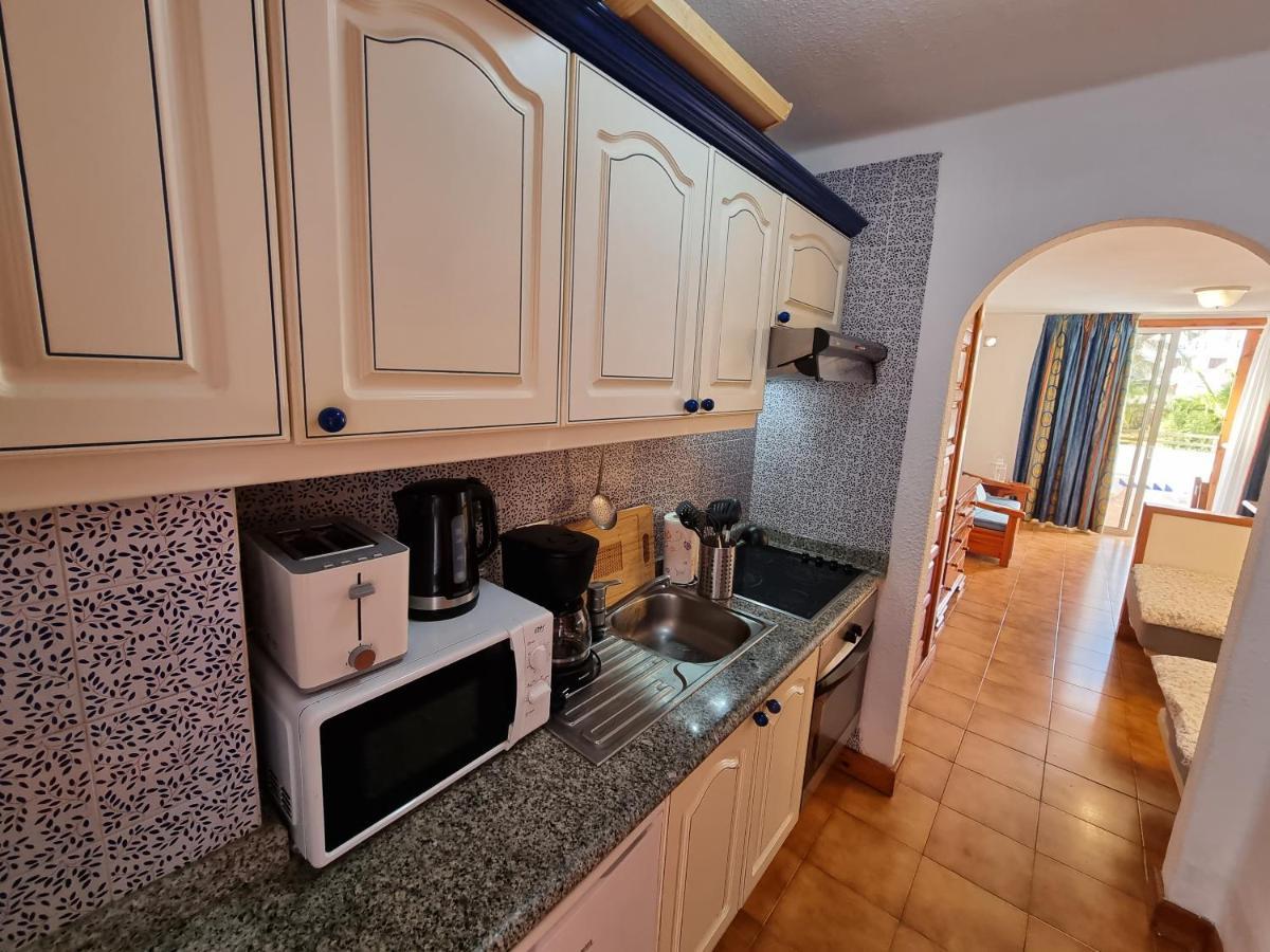 Studio Apartment No 1 Directly On The Beach And Sea, Terrace, Heated Pool, Wifi Playa de las Américas Eksteriør billede
