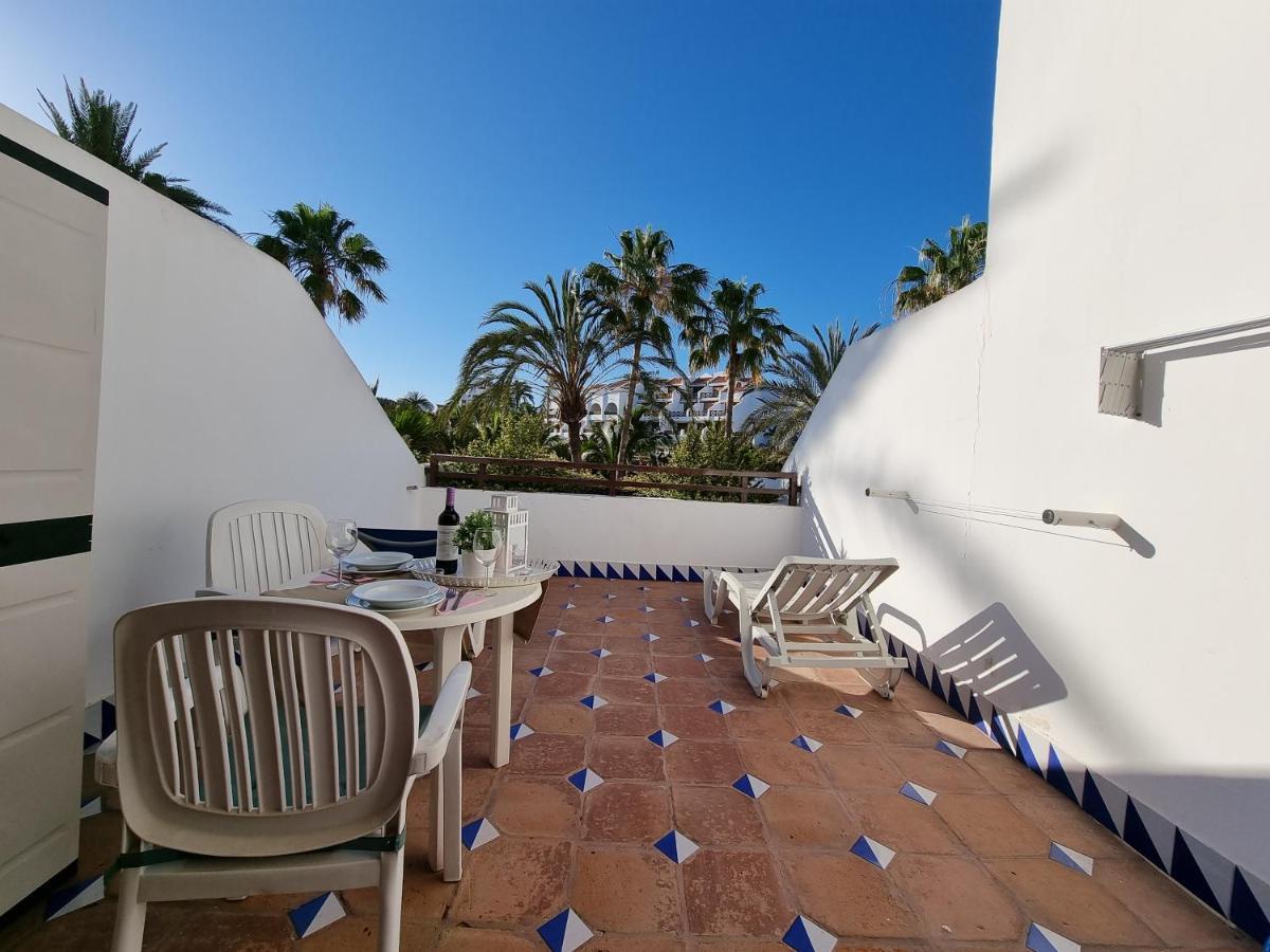 Studio Apartment No 1 Directly On The Beach And Sea, Terrace, Heated Pool, Wifi Playa de las Américas Eksteriør billede
