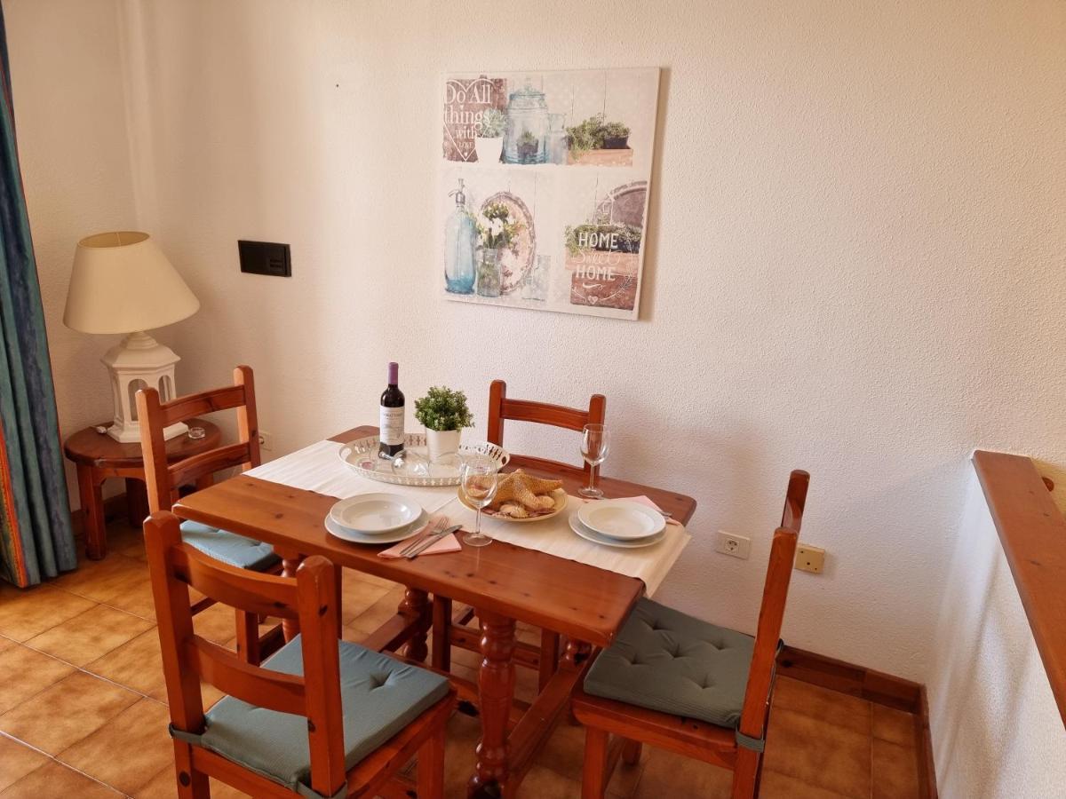 Studio Apartment No 1 Directly On The Beach And Sea, Terrace, Heated Pool, Wifi Playa de las Américas Eksteriør billede